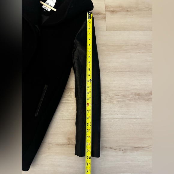 SOÏA & KYO Women’s Size Medium Black Wool Hooded Coat with Lamb Leather Sleeves - Picture 13 of 14